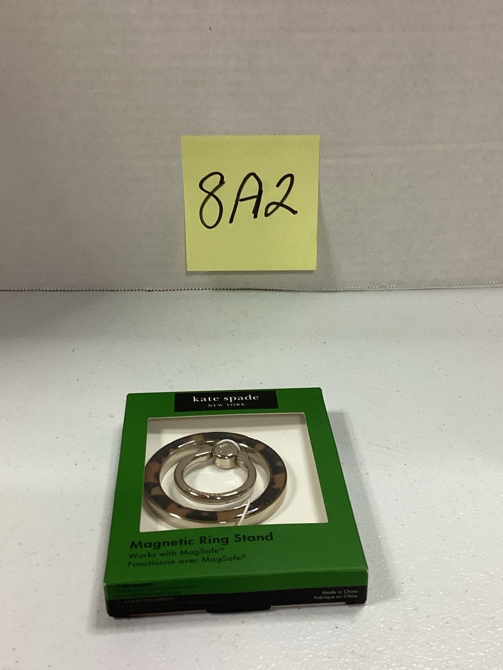 kate spade green box magnetic ring stand with tortoiseshell accent